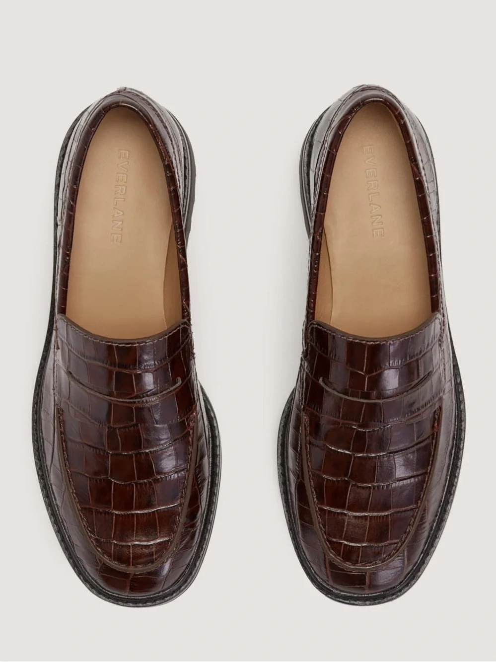 Everlane reposhing these